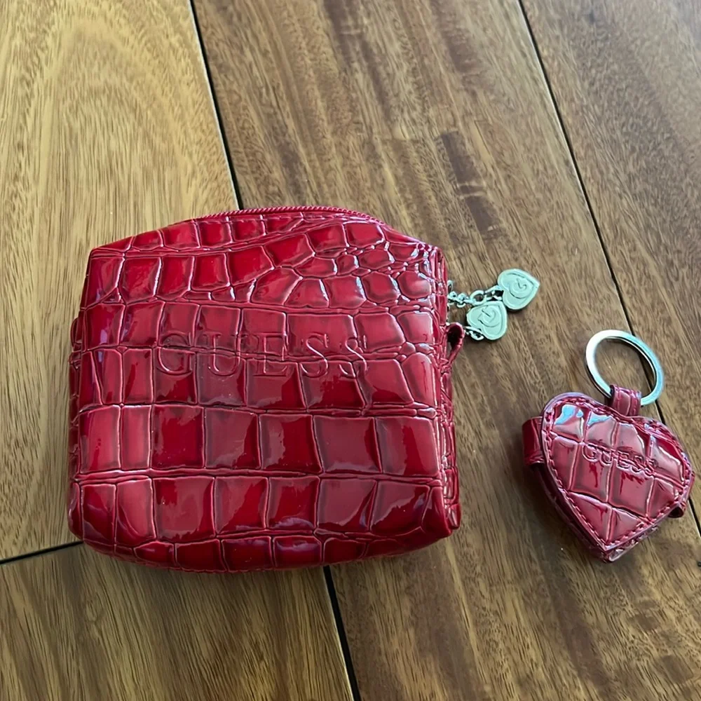Guess small cosmetic bag and key chain